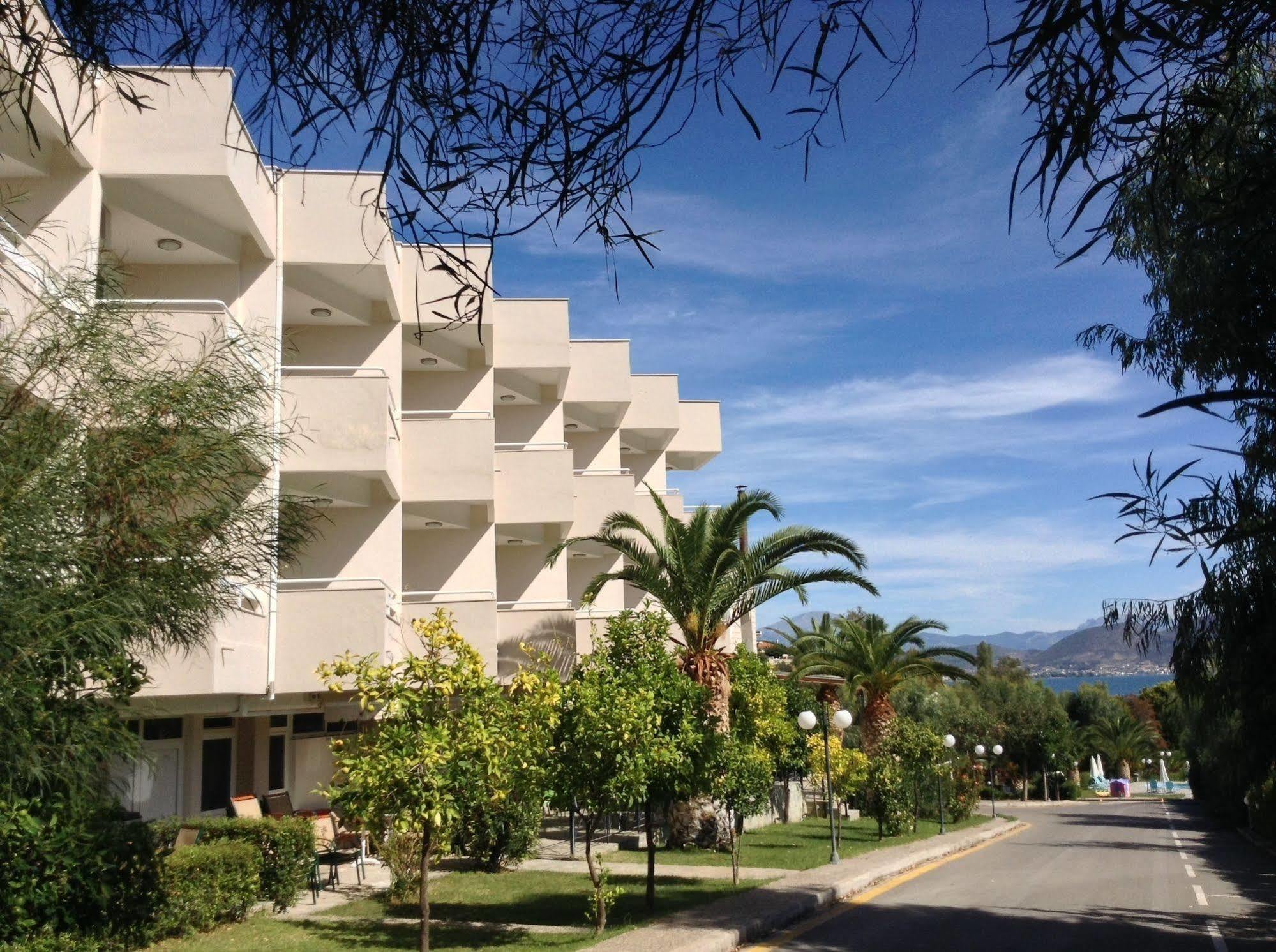 Almira Mare Hotel Chalkida Bagian luar foto